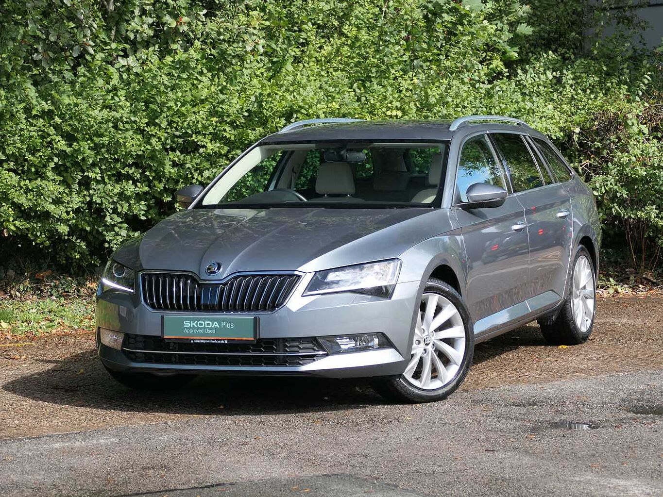 SKODA Superb 2.0 TSI 220ps SE L Executive DSG 5Dr Estate