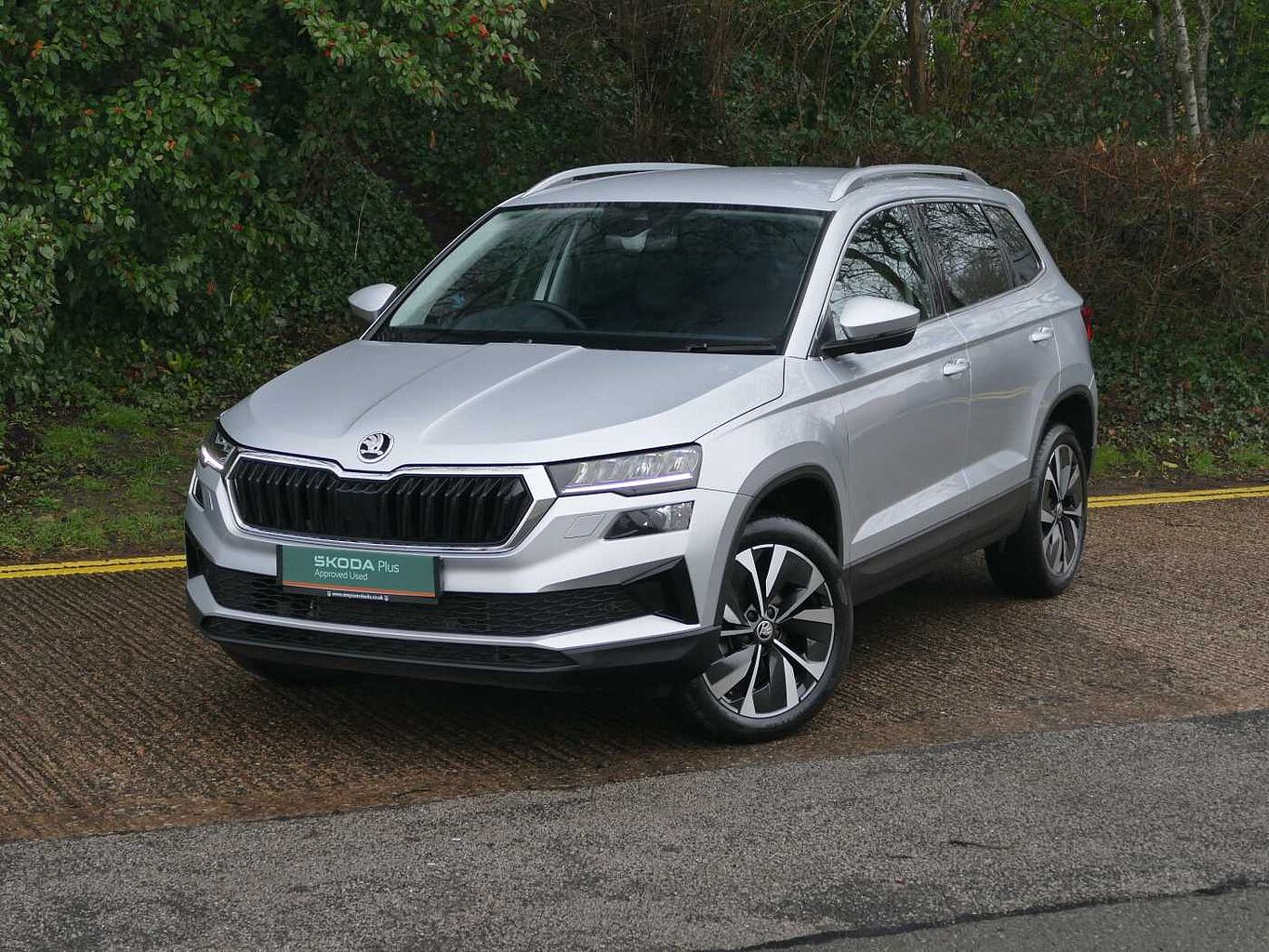 SKODA Karoq SUV 1.0 TSI (116ps) SE L